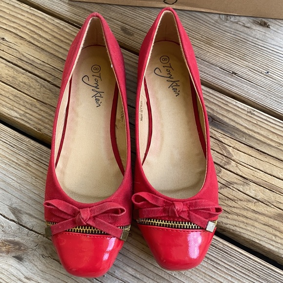 Tory Klein Red Slip Ons - Picture 2 of 4